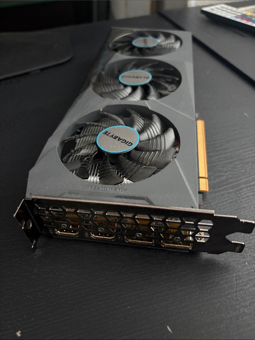 Gigabyte Radeon eagle graphics card - Picture 2 of 5